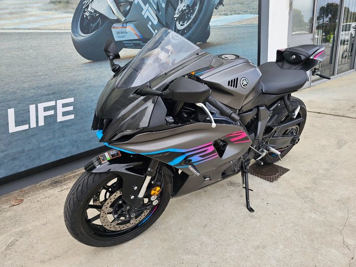 2024 Yamaha YZF-R7LA GREY