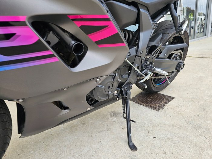 2024 Yamaha YZF-R7LA