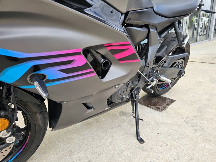 2024 Yamaha YZF-R7LA