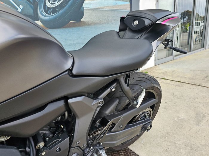 2024 Yamaha YZF-R7LA GREY