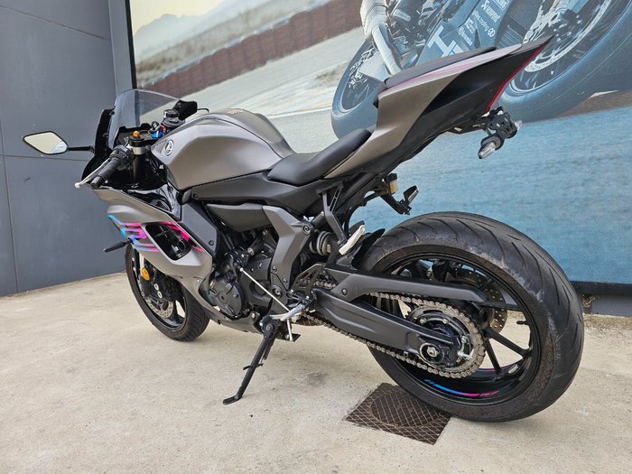 2024 Yamaha YZF-R7LA GREY