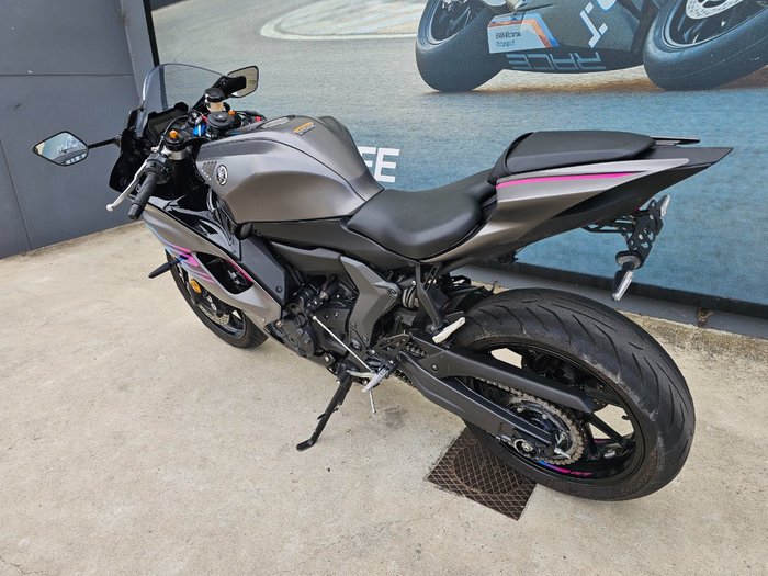 2024 Yamaha YZF-R7LA GREY