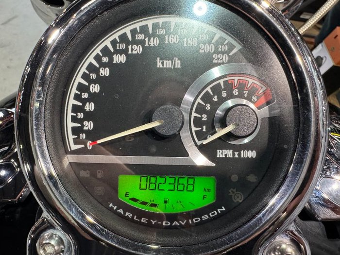 2012 Harley-davidson FLD SWITCHBACK Black