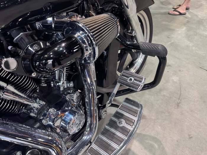 2012 Harley-davidson FLD SWITCHBACK Black