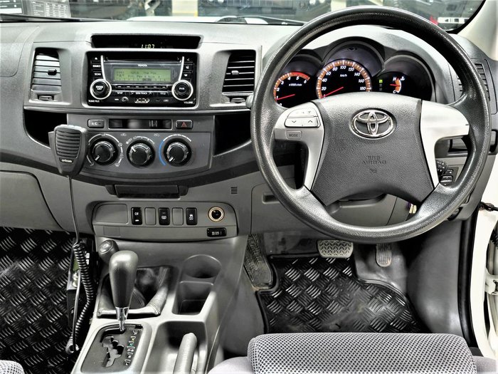 2012 Toyota Hilux SR KUN26R MY12 4X4 Glacier White