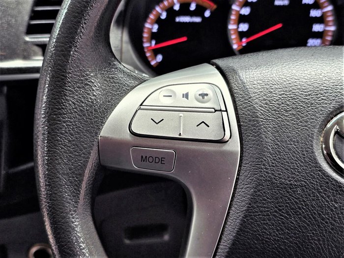 2012 Toyota Hilux SR KUN26R MY12 4X4 Glacier White