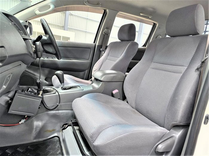 2012 Toyota Hilux SR KUN26R MY12 4X4 Glacier White