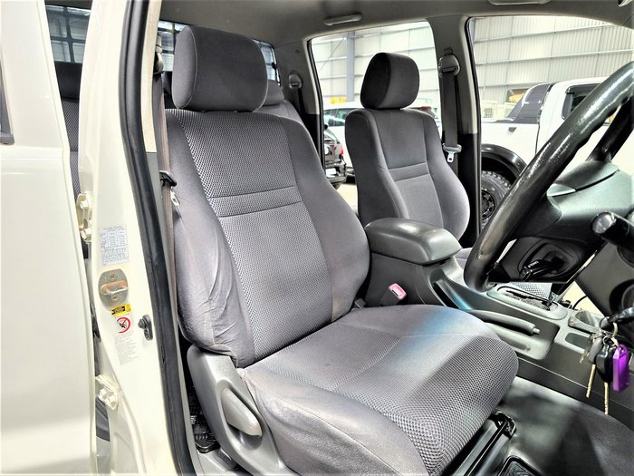 2012 Toyota Hilux SR KUN26R MY12 4X4 Glacier White