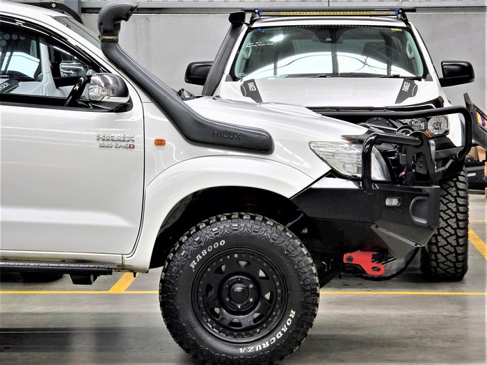 2012 Toyota Hilux SR KUN26R MY12 4X4 Glacier White