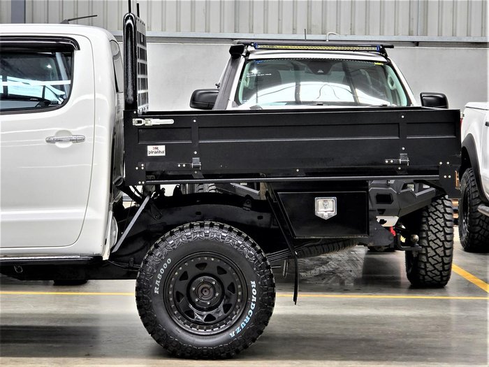 2012 Toyota Hilux SR KUN26R MY12 4X4 Glacier White