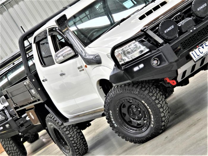 2012 Toyota Hilux SR KUN26R MY12 4X4 Glacier White