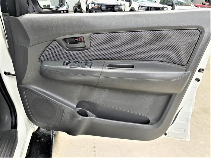 2012 Toyota Hilux SR KUN26R MY12 4X4 Glacier White