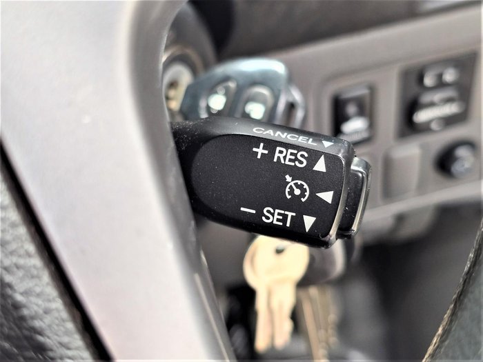 2012 Toyota Hilux SR KUN26R MY12 4X4 Glacier White