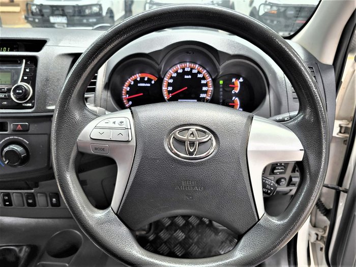 2012 Toyota Hilux SR KUN26R MY12 4X4 Glacier White