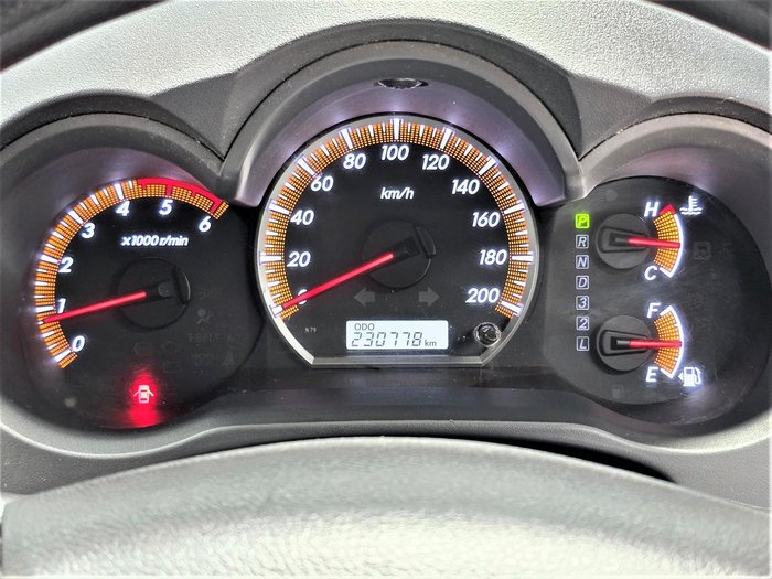 2012 Toyota Hilux SR KUN26R MY12 4X4 Glacier White