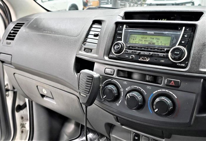 2012 Toyota Hilux SR KUN26R MY12 4X4 Glacier White