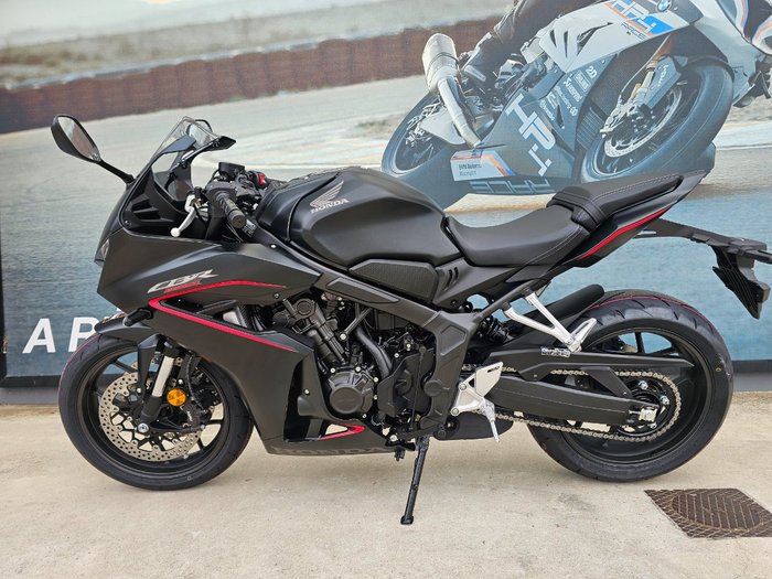 2025 Honda CBR650R Black