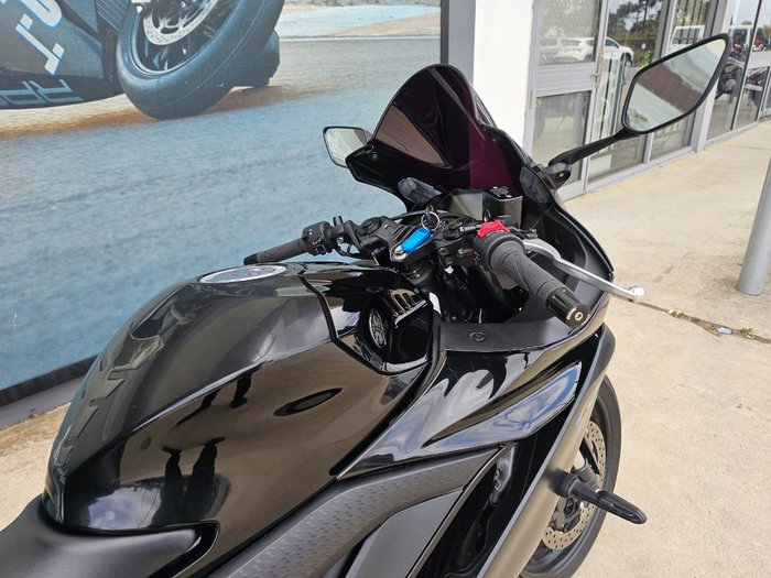 2022 Yamaha YZF-R3 Black