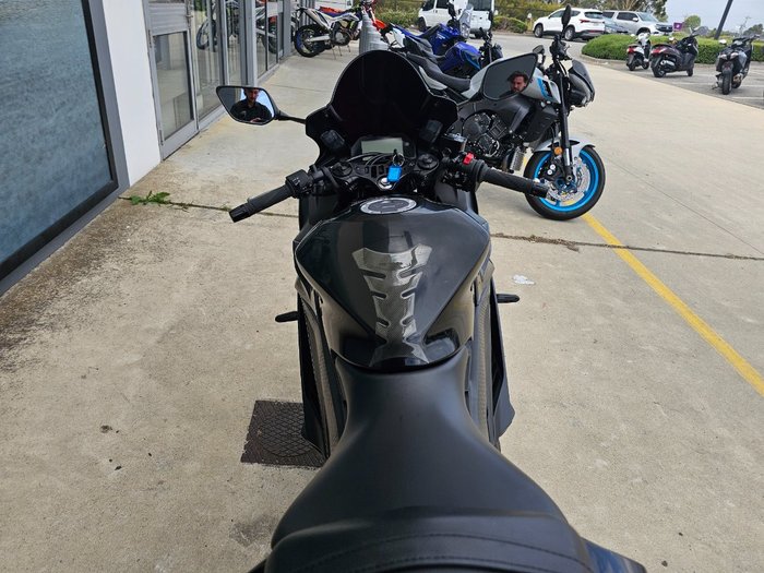 2022 Yamaha YZF-R3 Black