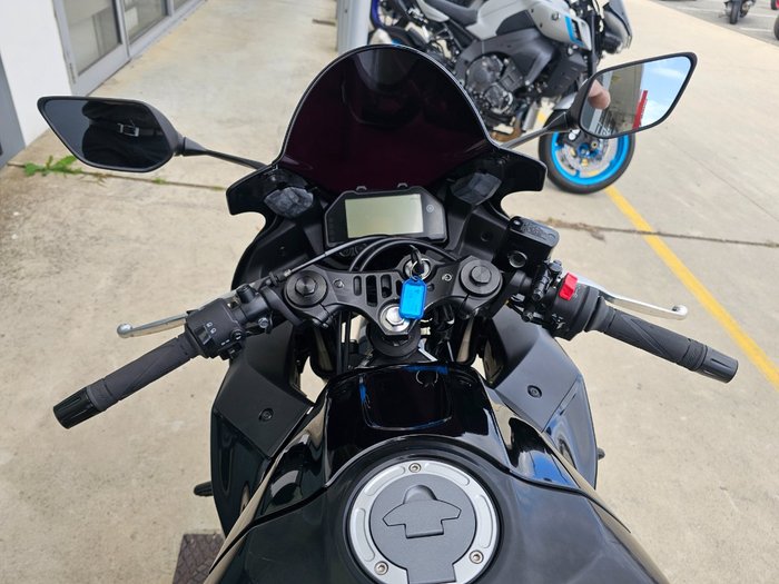 2022 Yamaha YZF-R3 Black