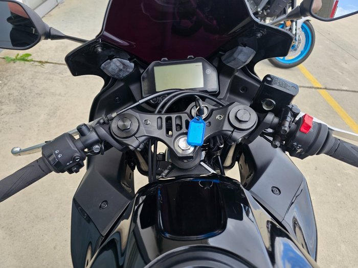 2022 Yamaha YZF-R3 Black