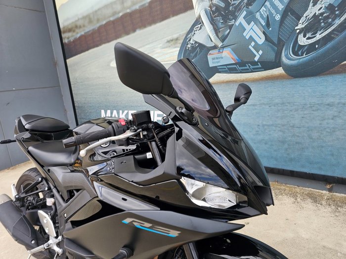 2022 Yamaha YZF-R3 Black