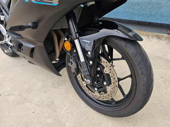 2022 Yamaha YZF-R3 Black