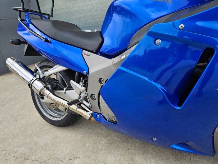 2001 Honda CBR1100XX (SUPER BLACKBIRD) Blue