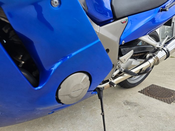2001 Honda CBR1100XX (SUPER BLACKBIRD) Blue