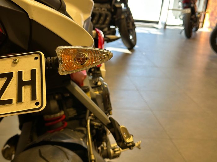 2014 Triumph Street Triple R ABS Street Triple White