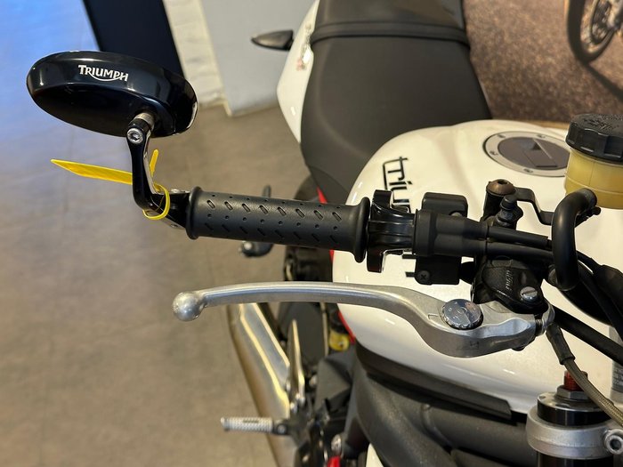 2014 Triumph Street Triple R ABS Street Triple White