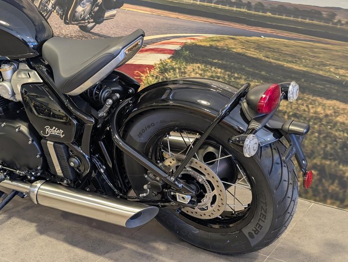 2026 Triumph Bonneville Bobber Bobber Blue