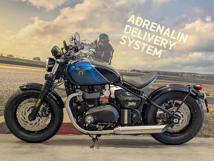 2026 Triumph Bonneville Bobber Bobber Blue