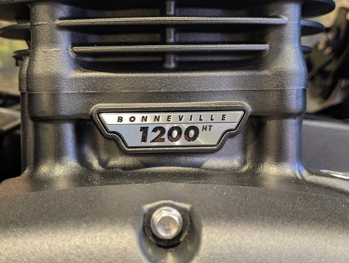 2026 Triumph Bonneville Bobber Bobber Blue