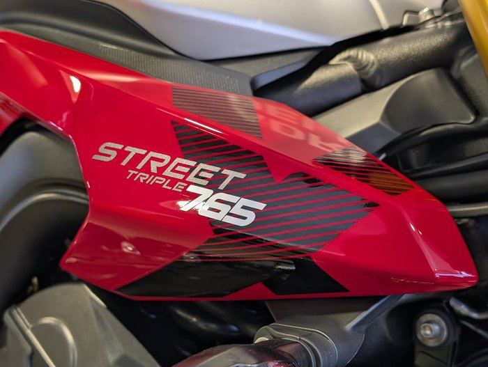 2025 Triumph Street Triple 765 RX Street Triple Silver