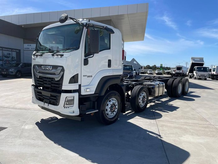 2025 Isuzu F Series FYJ 320-355 AT R67