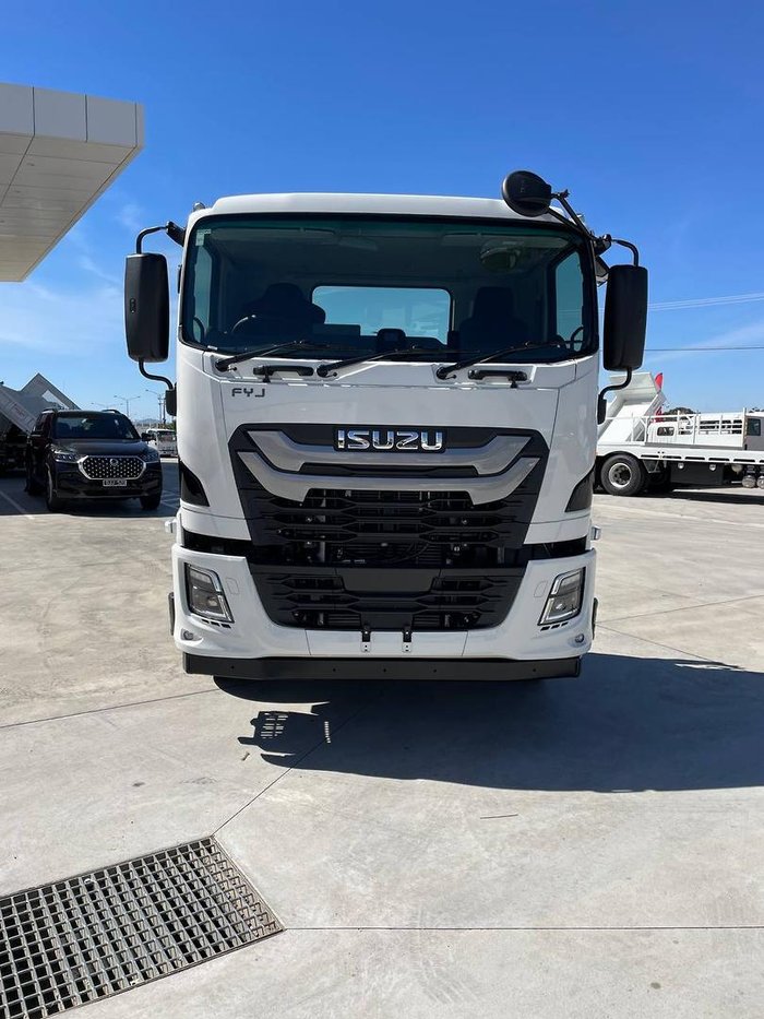 2025 Isuzu F Series