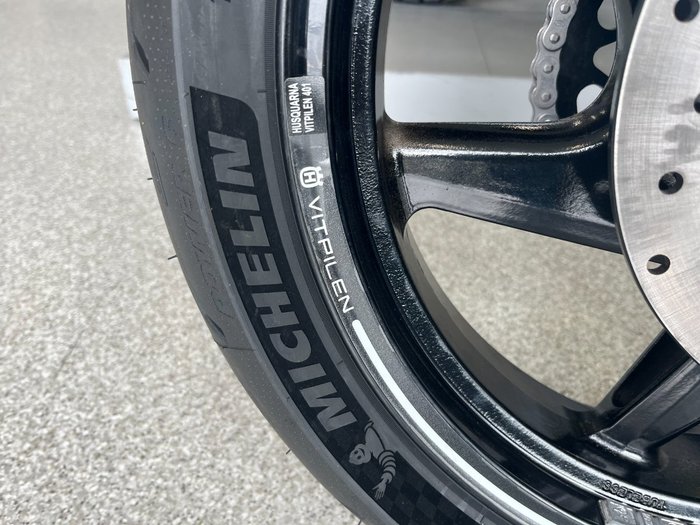 2024 HUSQVARNA VITPILEN 401 VELOCITY GREY