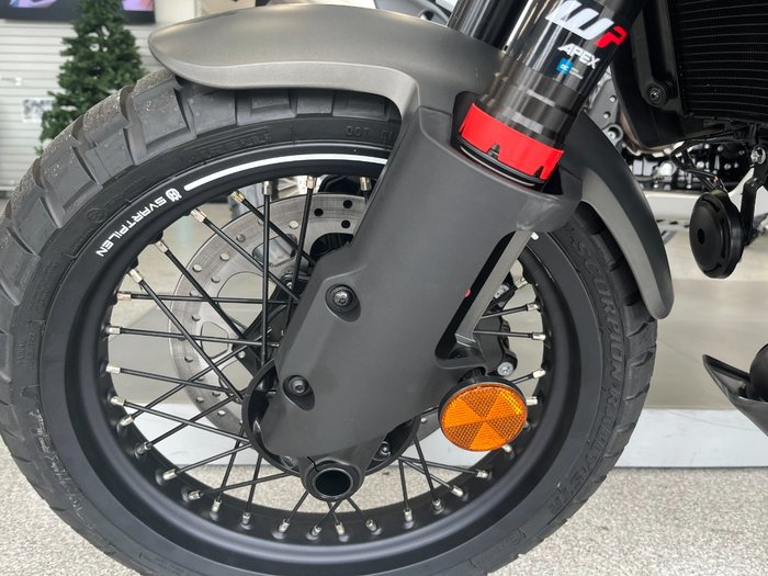 2025 HUSQVARNA SVARTPILEN 401 TUNDRA GREY