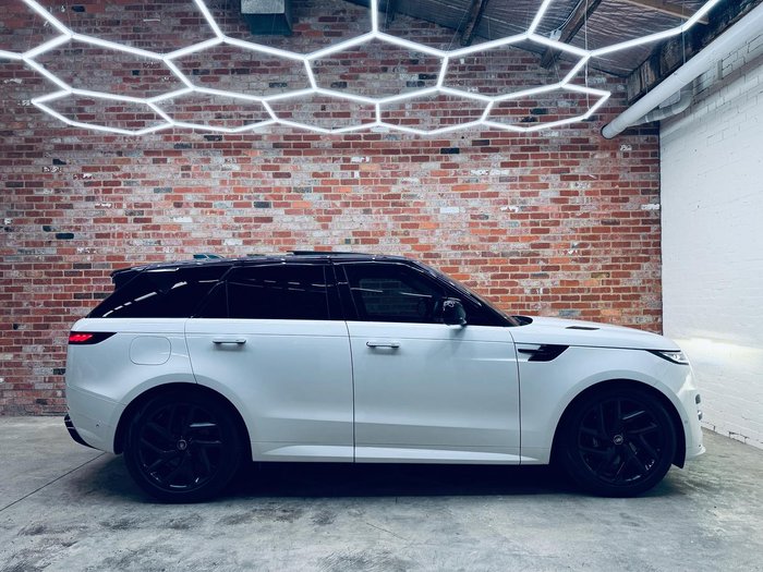 2023 Land Rover Range Rover Sport D350 Dynamic HSE L461 MY23 AWD Fuji White