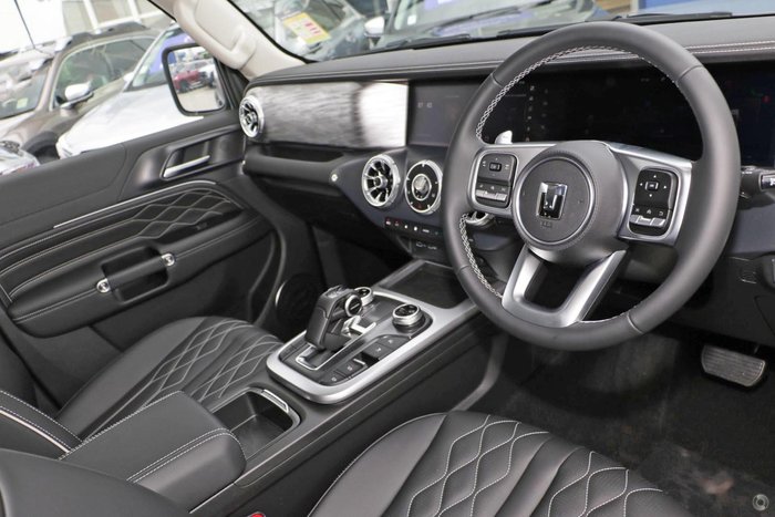 2025 GWM Tank 300 Lux