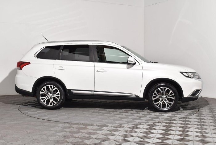 2016 Mitsubishi Outlander XLS