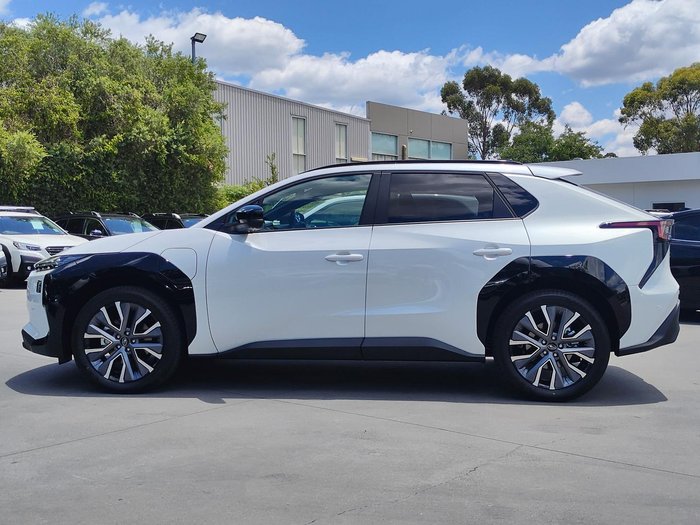 2025 Subaru Solterra AWD Touring