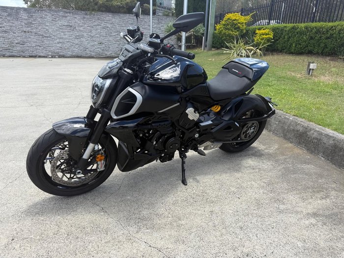 2024 Ducati Diavel V4 Diavel Black