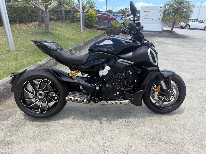 2024 Ducati Diavel V4 Diavel Black