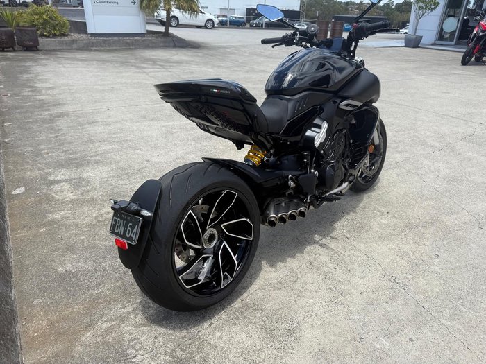 2024 Ducati Diavel V4 Diavel Black