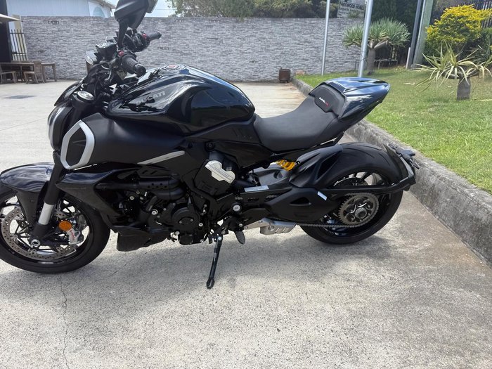 2024 Ducati Diavel V4 Diavel Black