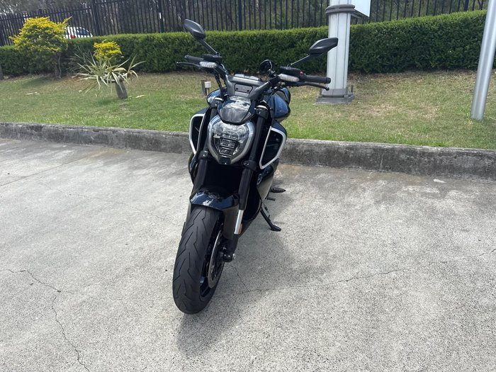 2024 Ducati Diavel V4 Diavel Black