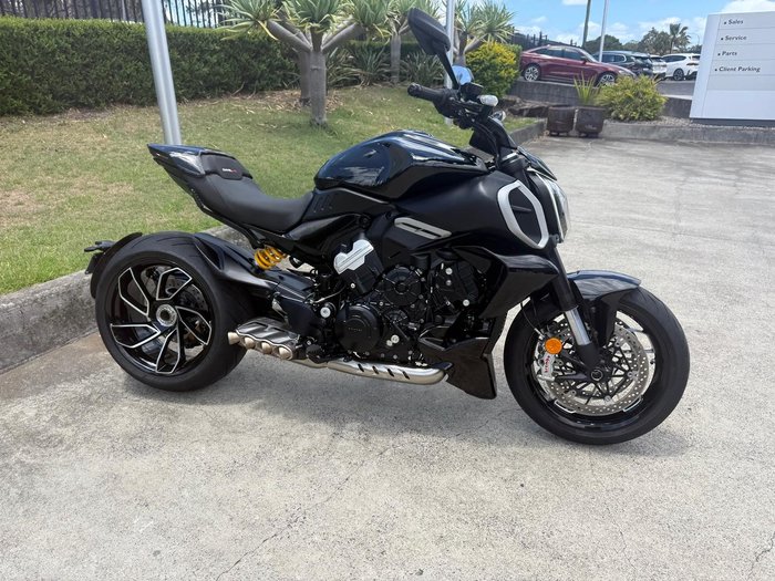 2024 Ducati Diavel V4 Diavel Black