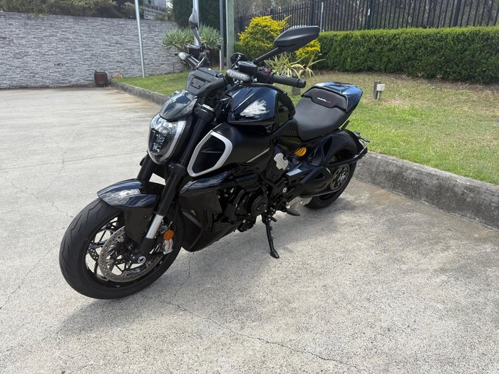 2024 Ducati Diavel V4 Diavel Black